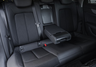 Подержанный автомобиль Audi A6 Wagon 2019 года (29 фото)