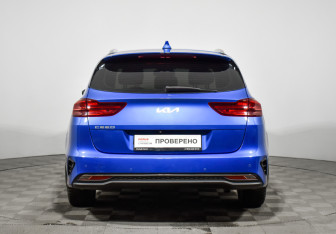 Подержанный автомобиль Kia Ceed Wagon 2022 года (6 фото)