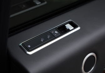 Подержанный автомобиль Land Rover Range Rover 2018 года (29 фото)