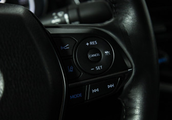 Подержанный автомобиль Toyota Camry Sedan 2021 года (20 фото)