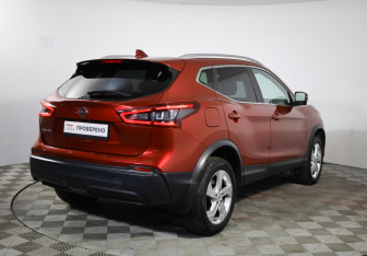 Подержанный автомобиль Nissan Qashqai 2020 года (5 фото)