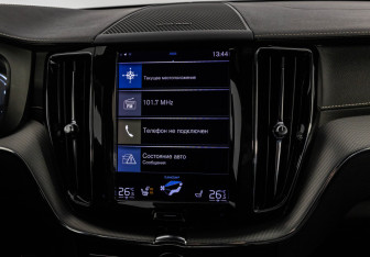 Подержанный автомобиль Volvo XC60 2021 года (17 фото)