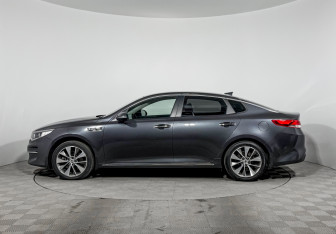 Подержанный автомобиль Kia Optima Sedan 2017 года (8 фото)