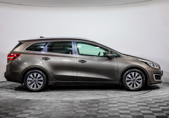 Подержанный автомобиль Kia Ceed Wagon 2017 года (4 фото)