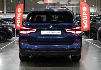 Подержанный автомобиль BMW X3 2018 года (8 фото)