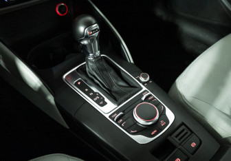 Подержанный автомобиль Audi A3 Hatchback 2013 года (15 фото)