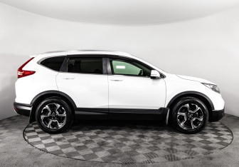 Подержанный автомобиль Honda CR-V 2018 года (4 фото)