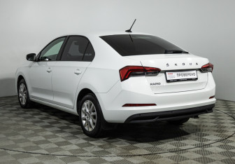Подержанный автомобиль Skoda Rapid Liftback 2020 года (7 фото)