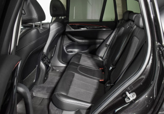 Подержанный автомобиль BMW X3 2019 года (11 фото)