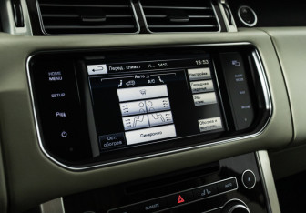 Подержанный автомобиль Land Rover Range Rover 2015 года (21 фото)