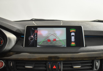 Подержанный автомобиль BMW X5 2014 года (18 фото)