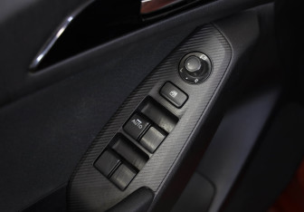 Подержанный автомобиль Mazda 3 Sedan 2014 года (21 фото)