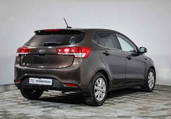 Подержанный автомобиль Kia Rio Hatchback 2017 года (5 фото)