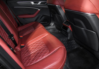 Подержанный автомобиль Audi A7 2024 года (12 фото)
