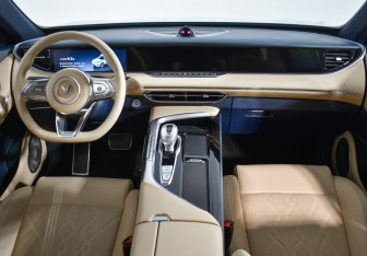 Подержанный автомобиль Voyah Free 2022 года (15 фото)