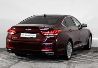 Подержанный автомобиль Hyundai Genesis 2014 года (5 фото)