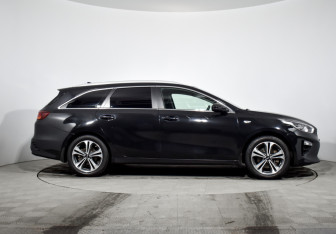 Подержанный автомобиль Kia Ceed Wagon 2019 года (4 фото)