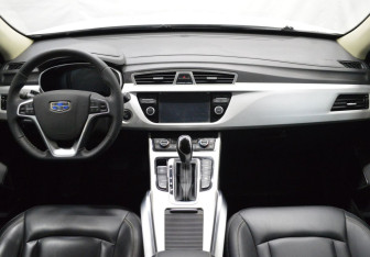 Подержанный автомобиль Geely Atlas 2021 года (14 фото)