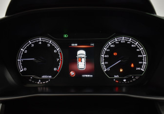 Подержанный автомобиль Geely Coolray 2022 года (19 фото)