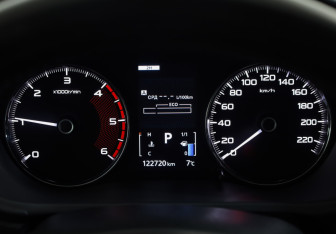 Подержанный автомобиль Mitsubishi Pajero Sport 2018 года (12 фото)