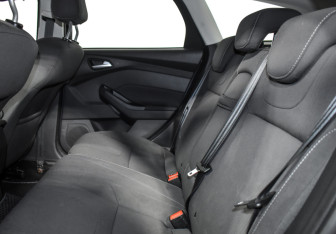 Подержанный автомобиль Ford Focus Wagon 2013 года (12 фото)