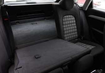 Подержанный автомобиль Audi Q3 2015 года (27 фото)