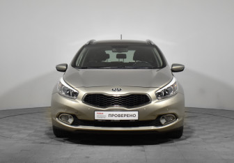 Подержанный автомобиль Kia Ceed Wagon 2014 года (2 фото)