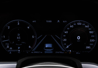 Подержанный автомобиль Volkswagen Touareg 2019 года (39 фото)