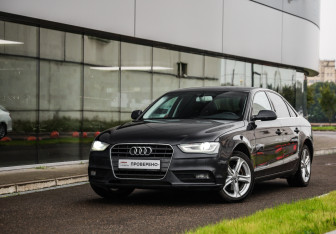 Подержанный автомобиль Audi A4 Sedan 2013 года (1 фото)