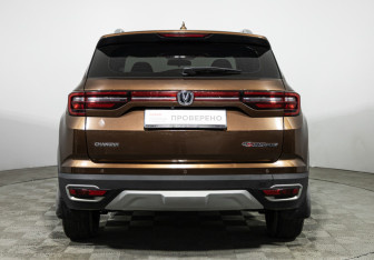 Подержанный автомобиль Changan CS35PLUS 2021 года (6 фото)