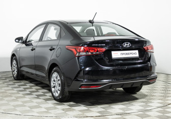 Подержанный автомобиль Hyundai Solaris Sedan 2022 года (7 фото)