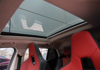 Подержанный автомобиль BMW X2 2024 года (24 фото)