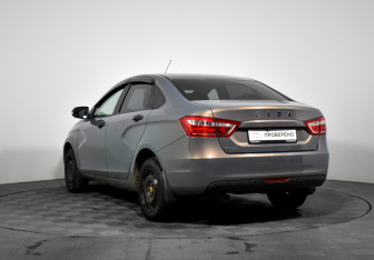 Подержанный автомобиль LADA (ВАЗ) Vesta Sedan 2018 года (7 фото)