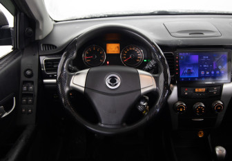 Подержанный автомобиль SsangYong Actyon 2013 года (10 фото)