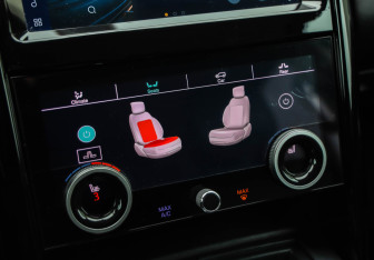 Подержанный автомобиль Land Rover Discovery 2017 года (18 фото)