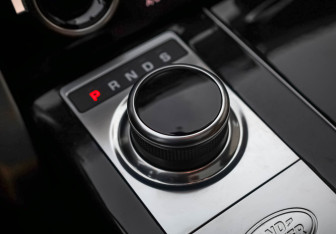 Подержанный автомобиль Land Rover Range Rover 2021 года (24 фото)