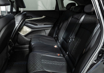 Подержанный автомобиль Exeed TXL 2022 года (10 фото)