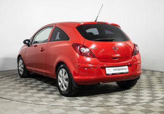 Подержанный автомобиль Opel Corsa 2010 года (7 фото)