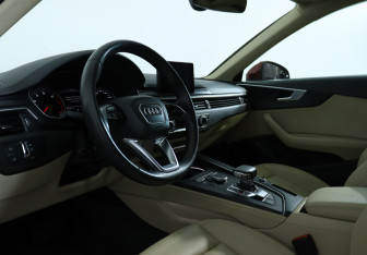 Подержанный автомобиль Audi A4 Sedan 2016 года (12 фото)