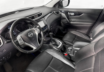 Подержанный автомобиль Nissan Qashqai 2014 года (9 фото)