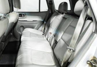 Подержанный автомобиль Hyundai Santa Fe 2007 года (10 фото)