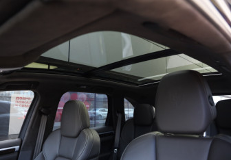 Подержанный автомобиль Porsche Cayenne 2015 года (30 фото)