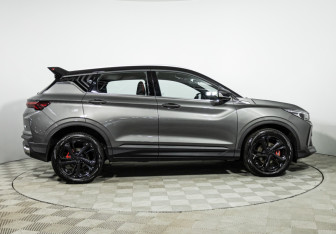 Подержанный автомобиль Geely Coolray 2024 года (4 фото)