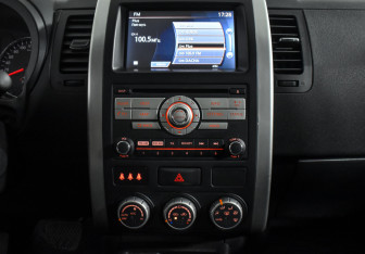 Подержанный автомобиль Nissan X-Trail 2012 года (17 фото)