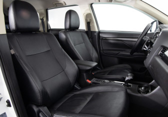 Подержанный автомобиль Mitsubishi Outlander 2015 года (19 фото)