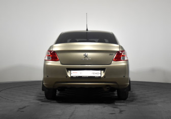 Подержанный автомобиль Peugeot 301 2013 года (6 фото)