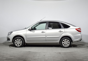 Подержанный автомобиль LADA (ВАЗ) Granta Hatchback 2022 года (8 фото)