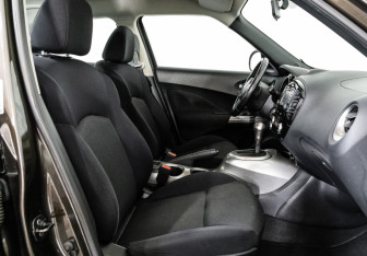 Подержанный автомобиль Nissan Juke 2013 года (19 фото)