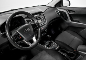 Подержанный автомобиль Hyundai Creta 2018 года (9 фото)