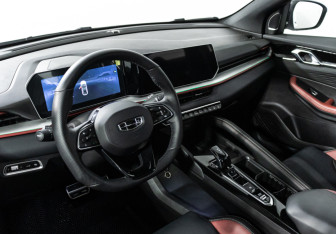 Подержанный автомобиль Geely Coolray 2024 года (11 фото)